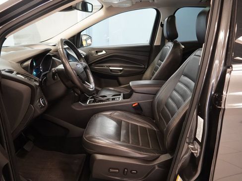 Used 2018 Ford Escape Titanium w/ Ford Safe & Smart Package AWD/4WD image 6