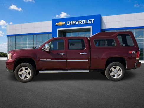 Certified 2014 GMC Sierra 3500 Denali w/ Suspension Package, Off-Road AWD/4WD image 4