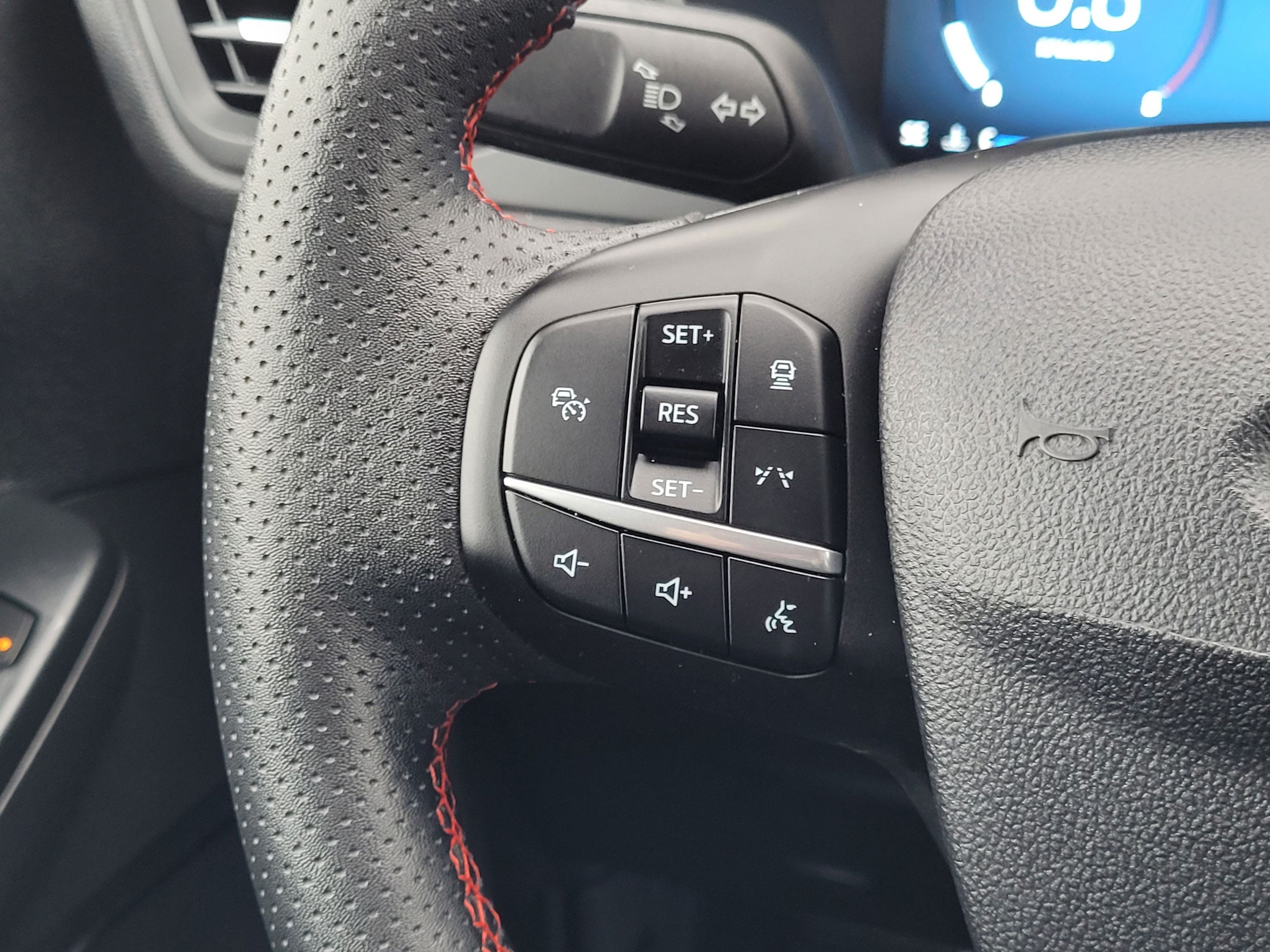 Certified 2023 Ford Escape ST-Line Elite w/ Premium Technology Package AWD/4WD image 13
