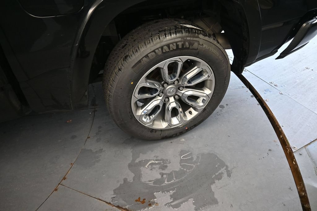 Used 2021 RAM 1500 Laramie w/ Sport Appearance Package AWD/4WD image 17