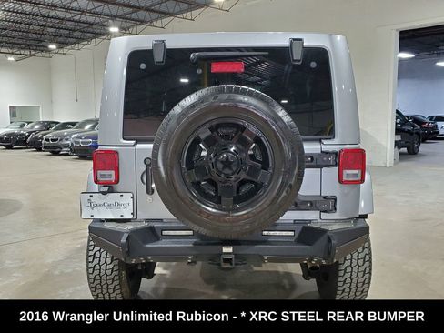 Used 2016 Jeep Wrangler Unlimited Rubicon w/ Connectivity Group AWD/4WD image 10