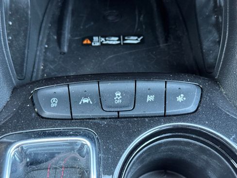 Used 2023 Chevrolet TrailBlazer RS w/ Sun and Liftgate Package FWD image 26