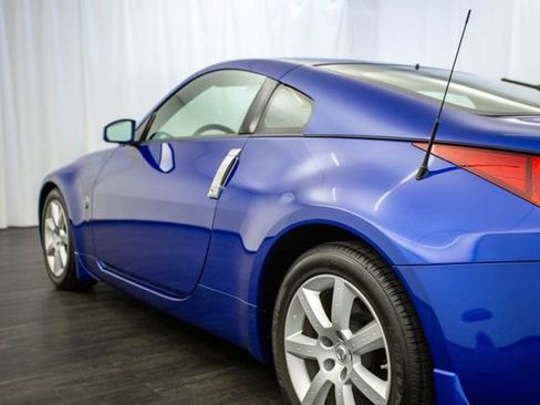Used 2005 Nissan 350Z Coupe w/ (N93) Cargo Convenience Pkg image 26