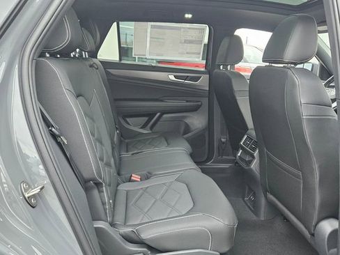 New 2026 Volkswagen Atlas Cross Sport SE AWD/4WD image 17