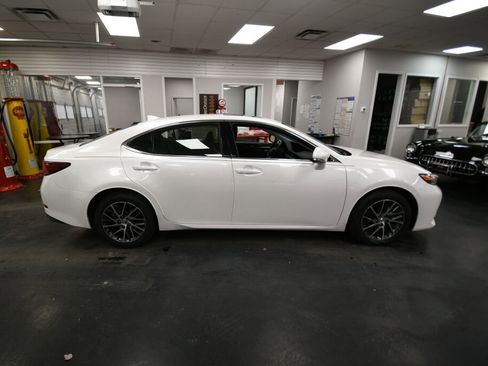 Used 2016 Lexus ES 350 image 8