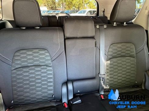 Used 2024 Nissan Pathfinder SV AWD/4WD image 26