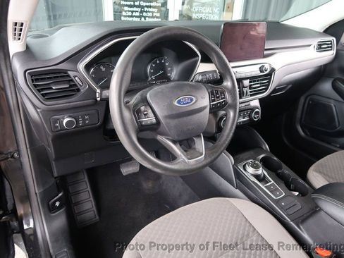 Used 2021 Ford Escape SE image 10