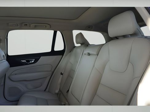 New 2026 Volvo V60 B5 Cross Country Plus w/ Climate Package image 21