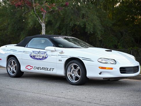 Used 2000 Chevrolet Camaro Z28 w/ SS Performance/Appearance Pkg image 86