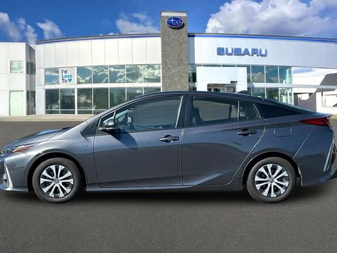 Used 2021 Toyota Prius Prime Limited FWD image 9
