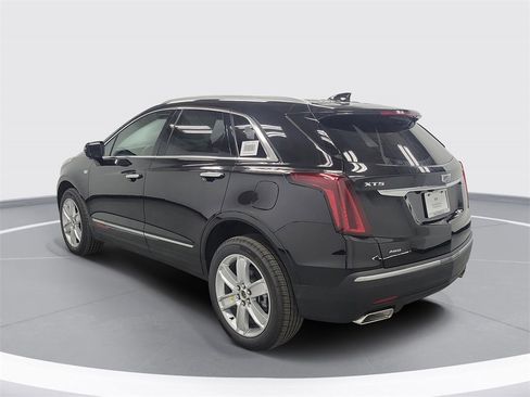 New 2025 Cadillac XT5 Luxury w/ LPO, Red Accent Package image 4