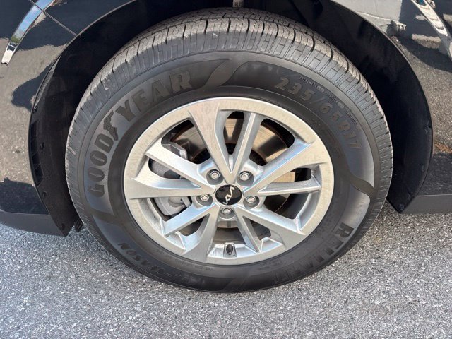 Used 2023 Kia Carnival LX FWD image 29