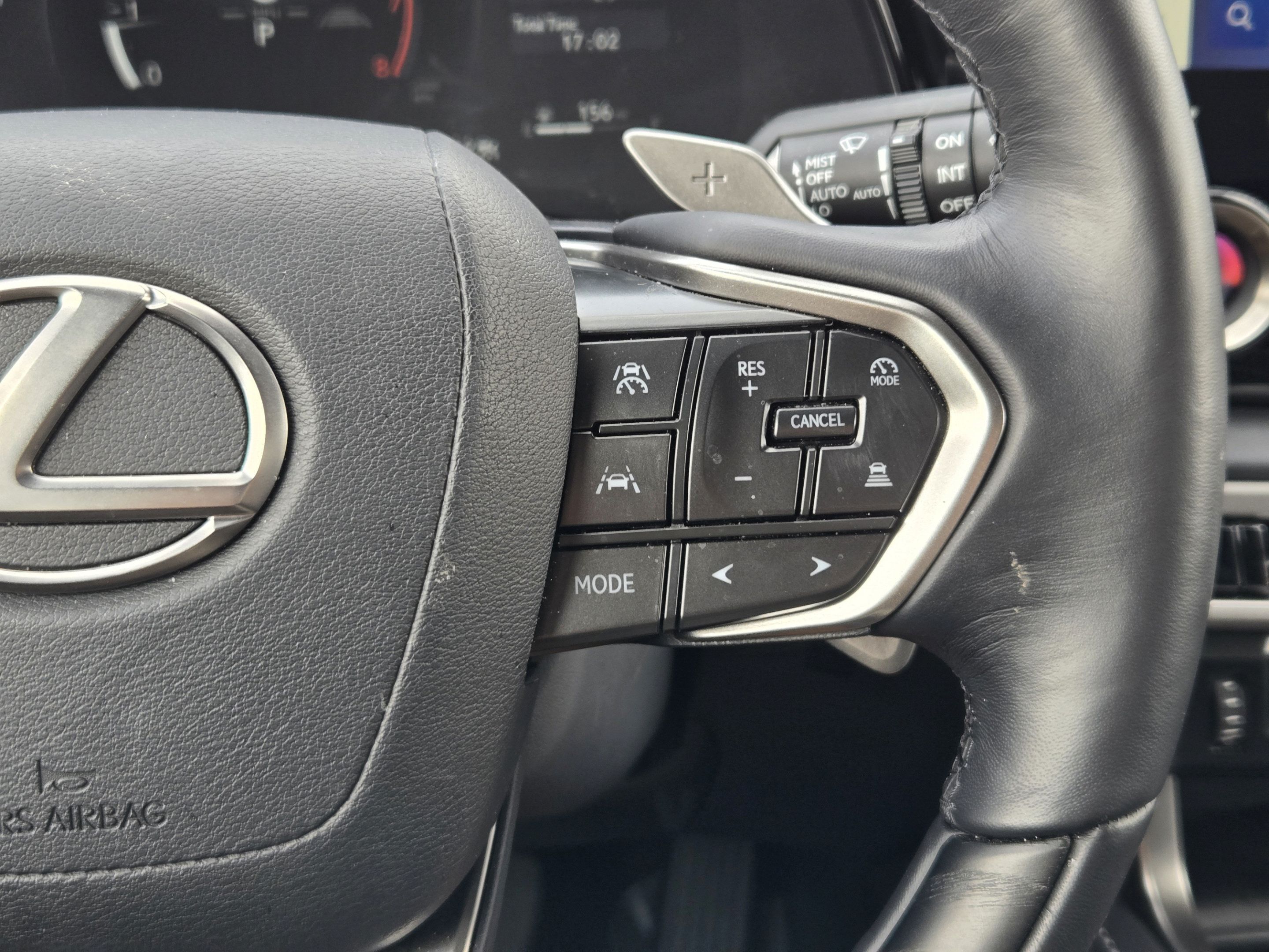 Used 2025 Lexus RX 350 Premium w/ Accessory Package (Z1) FWD image 25