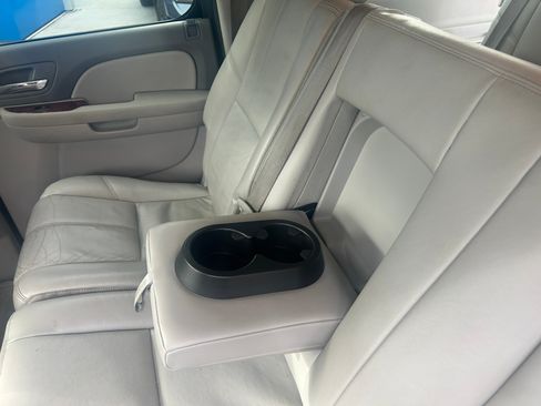 Used 2012 Chevrolet Suburban LT w/ Luxury Package AWD/4WD image 31