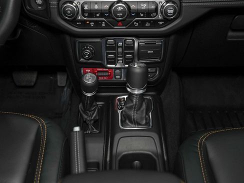 Used 2025 Jeep Wrangler Unlimited Rubicon 392 AWD/4WD image 51