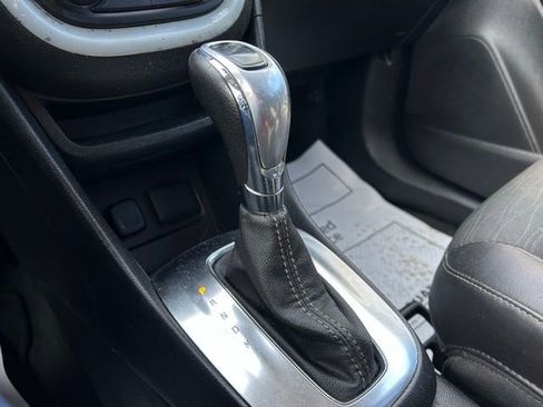 Used 2015 Buick Encore FWD image 37