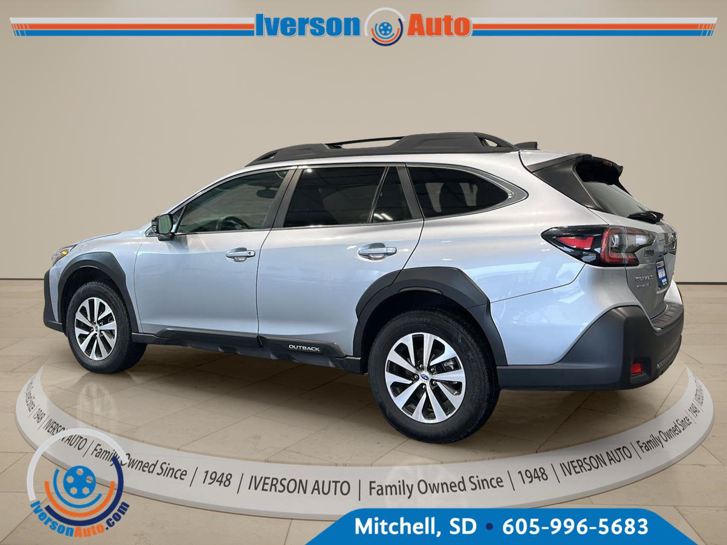 Used 2025 Subaru Outback Premium AWD/4WD image 5