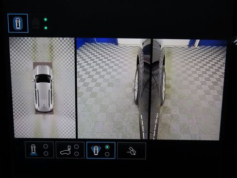 Used 2024 GMC Acadia Denali image 20