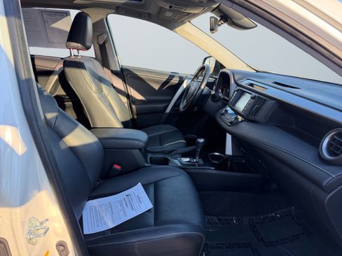 Used 2016 Toyota RAV4 Limited image 17