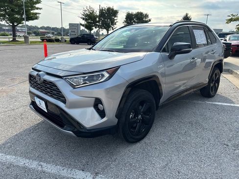 Used 2020 Toyota RAV4 XSE w/ XSE Grade Weather Package AWD/4WD image 13