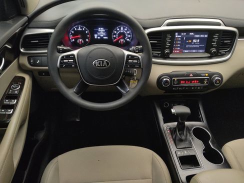 Used 2019 Kia Sorento AWD V6 image 22