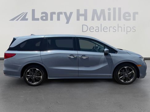 Used 2024 Honda Odyssey Elite image 6