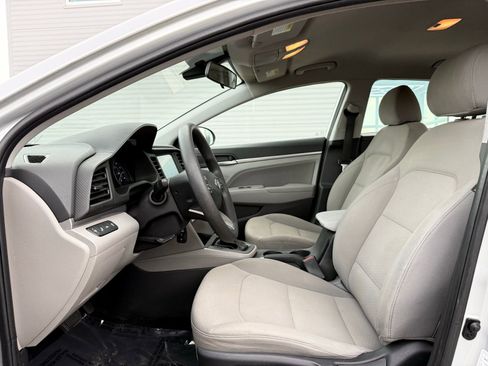 Used 2019 Hyundai Elantra SEL image 12