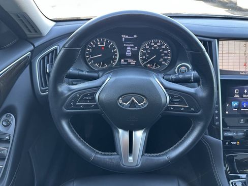 Used 2019 INFINITI Q50 Luxe w/ Essential Package (3.0T Luxe) AWD/4WD image 17