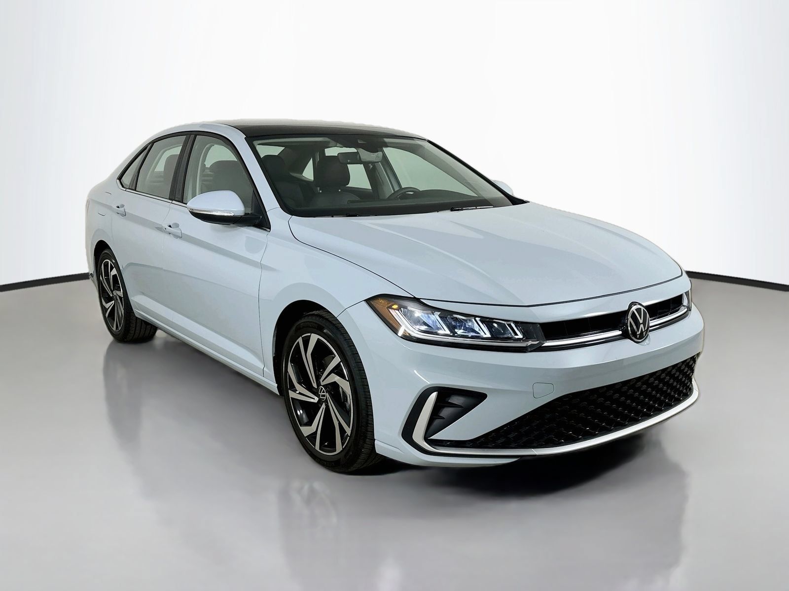 Used 2026 Volkswagen Jetta SEL FWD image 3