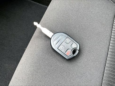 Used 2013 Ford Mustang GT image 14