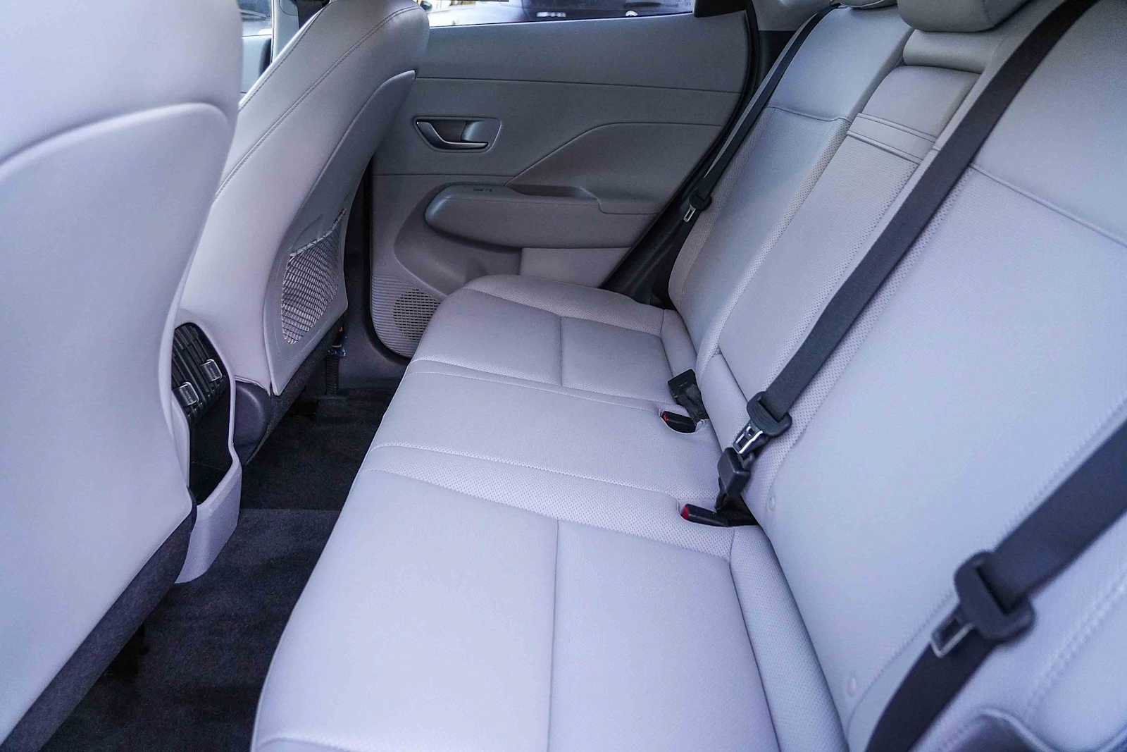 Certified 2024 Hyundai Kona Limited FWD image 19