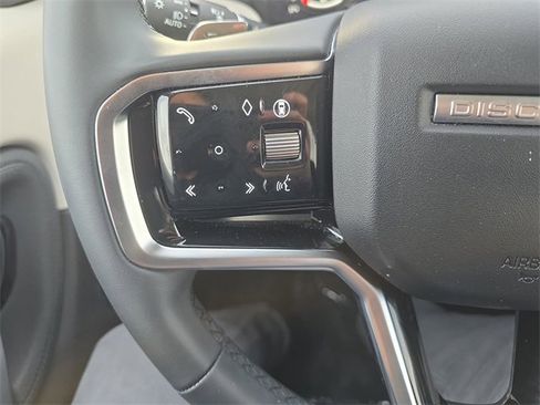 Used 2025 Land Rover Discovery Sport S image 16