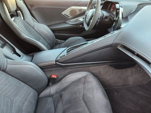 Used 2024 Chevrolet Corvette Stingray Preferred Conv w/ 2LT image 19