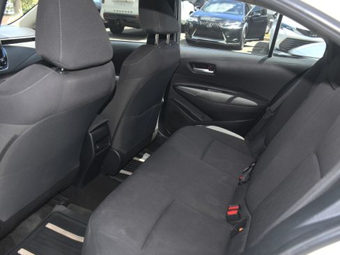 Used 2020 Toyota Corolla LE FWD image 14