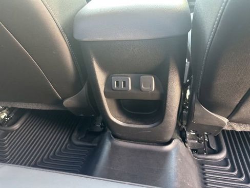 Used 2016 Chevrolet Colorado Z71 AWD/4WD image 45