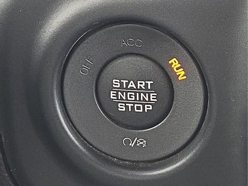 Used 2018 Jeep Wrangler Sport AWD/4WD image 36