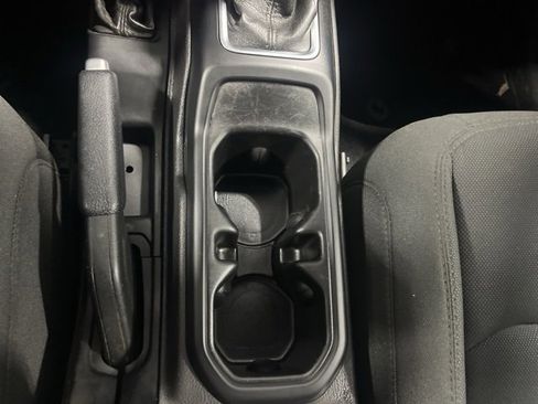 Used 2022 Jeep Wrangler Sport image 20