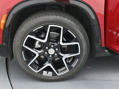 Used 2025 Chevrolet Traverse High Country AWD/4WD image 42