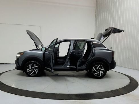 New 2026 Nissan Kicks SV w/ SV Premium Package image 12