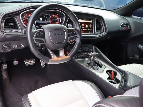 Used 2023 Dodge Challenger SRT Hellcat w/ Driver Convenience Group RWD image 5