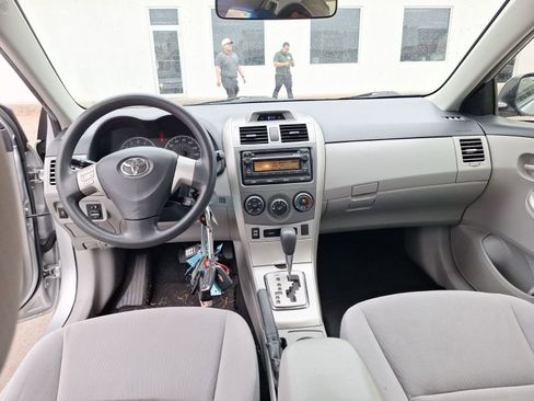 Used 2012 Toyota Corolla LE image 19