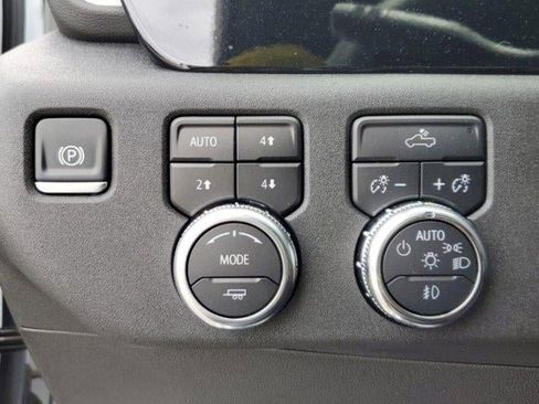 New 2026 GMC Sierra 1500 Elevation w/ Elevation Premium Package AWD/4WD image 30