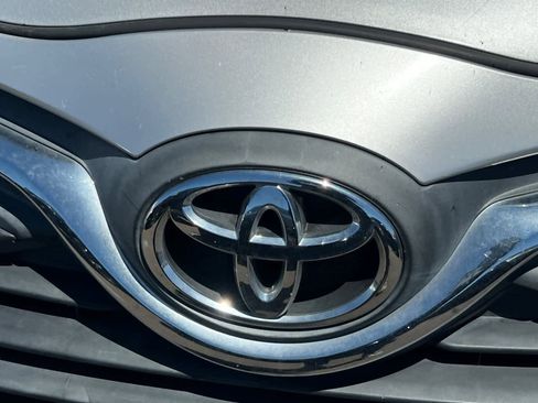 Used 2015 Toyota Yaris L FWD image 13