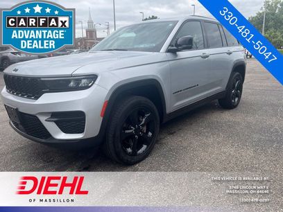 Used 2023 Jeep Grand Cherokee Altitude