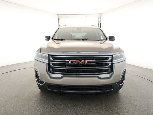 Used 2022 GMC Acadia AT4 image 2