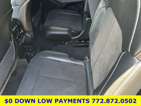 Used 2023 Jeep Grand Cherokee L Altitude image 13