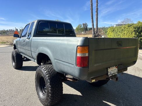 Used 1993 Toyota Pickup Deluxe image 6