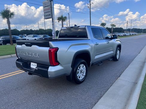 Used 2025 Toyota Tundra SR5 w/ SR5 Convenience Package AWD/4WD image 5