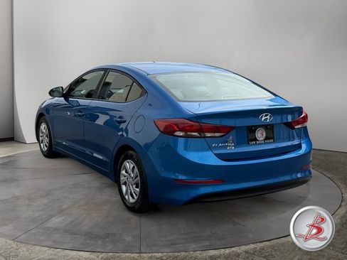 Used 2018 Hyundai Elantra SE FWD image 5