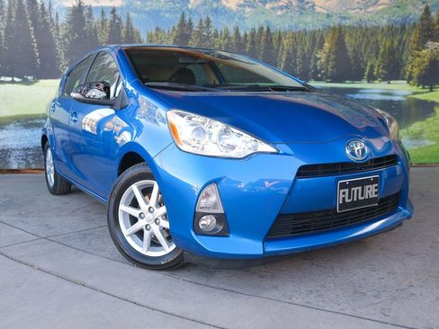 Used 2014 Toyota Prius C Four image 3